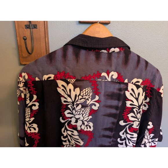 Vintage Black and Red Aloha Shirt: Mens Hawaiian Shirt Size XL - Picture 3 of 10
